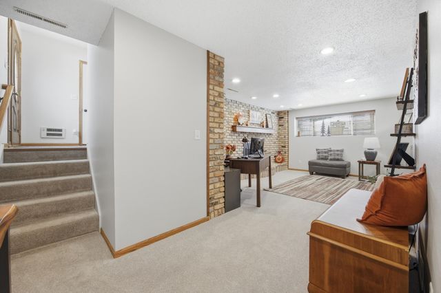 417 Valley Avenue, Moorhead, MN 56560