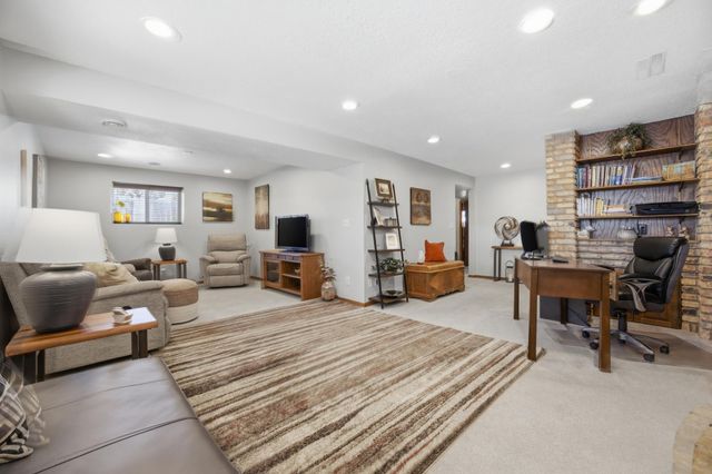 417 Valley Avenue, Moorhead, MN 56560