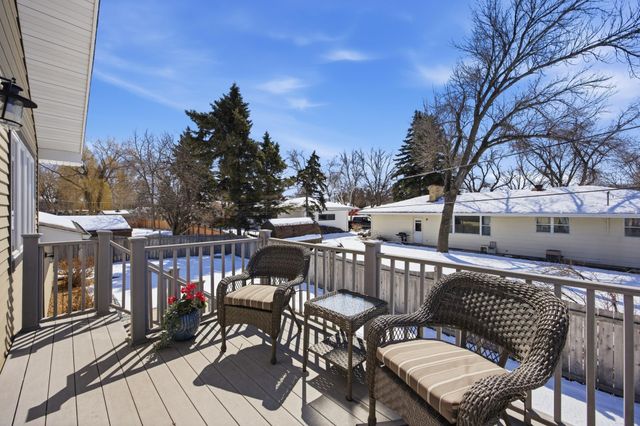 417 Valley Avenue, Moorhead, MN 56560