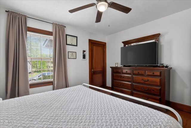 126 Buffalo Creek Road, Johnson City, TN 37601