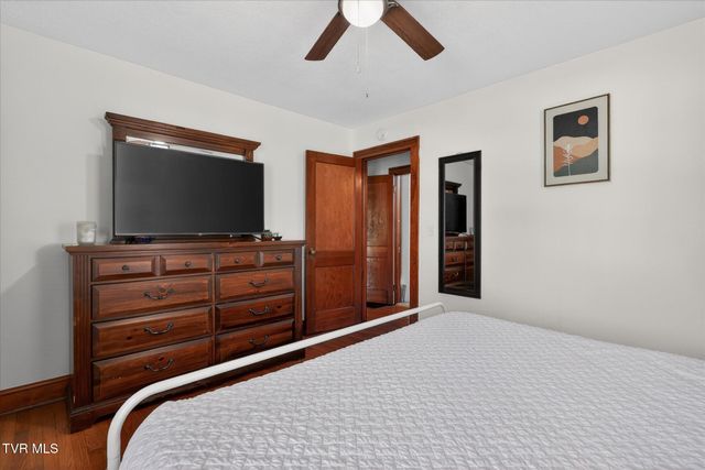 126 Buffalo Creek Road, Johnson City, TN 37601