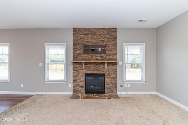 102 E Lake Drive, Goldsboro, NC 27534