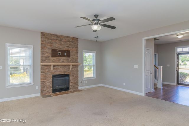 102 E Lake Drive, Goldsboro, NC 27534