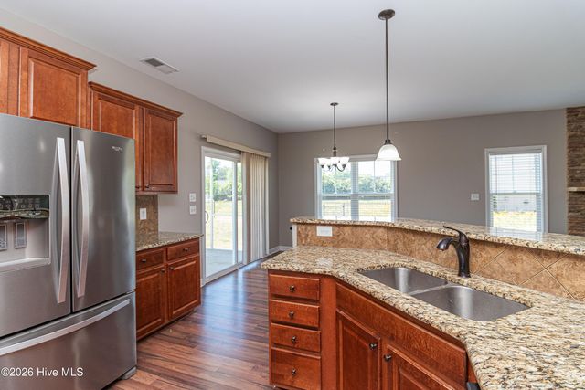 102 E Lake Drive, Goldsboro, NC 27534