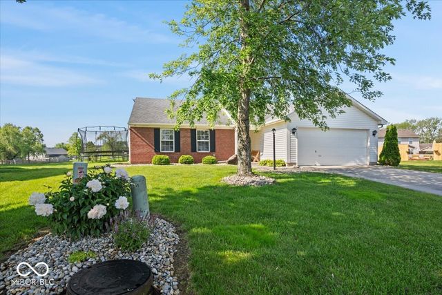 106 Kensington Court, Pittsboro, IN 46167
