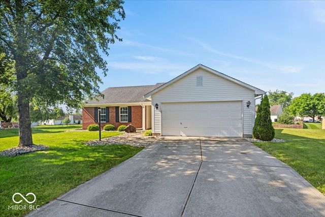 106 Kensington Court, Pittsboro, IN 46167