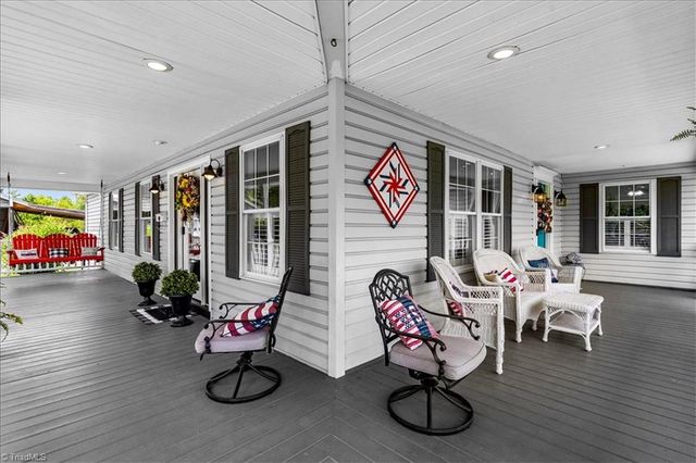 523 Round House Road, Eden, NC 27288