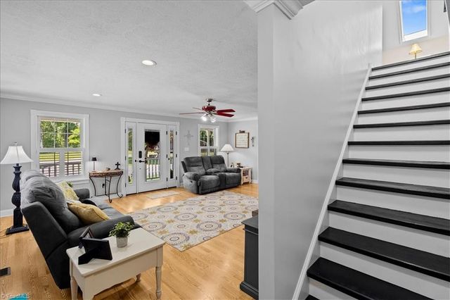 523 Round House Road, Eden, NC 27288
