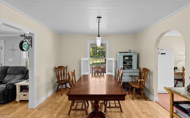 523 Round House Road, Eden, NC 27288