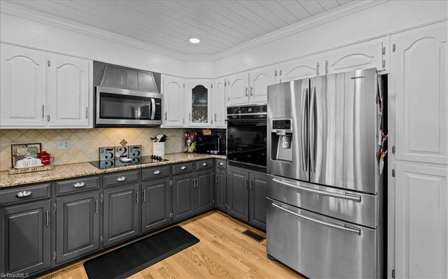 523 Round House Road, Eden, NC 27288