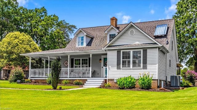 523 Round House Road, Eden, NC 27288