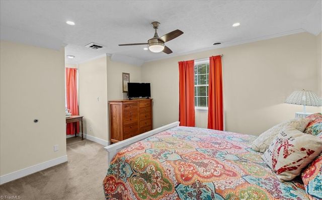 523 Round House Road, Eden, NC 27288