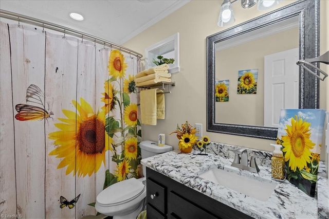 523 Round House Road, Eden, NC 27288