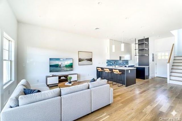 68 Foster Avenue 3, Hampton Bays, NY 11946