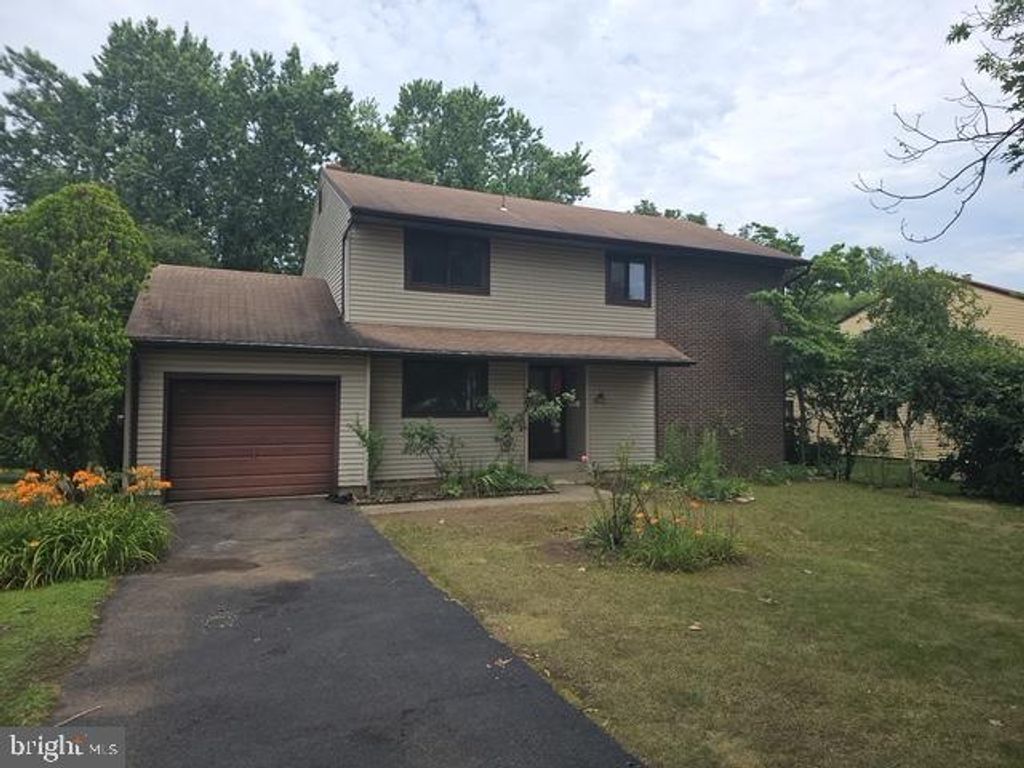 322 TWIN RIVERS, East Windsor, NJ 08520