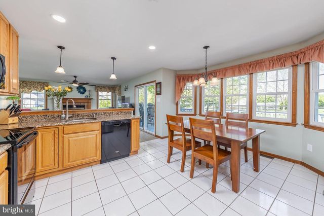 814 CANVASBACK DR, Mullica Hill, NJ 08062