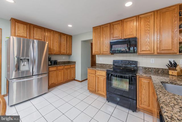814 CANVASBACK DR, Mullica Hill, NJ 08062
