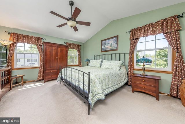 814 CANVASBACK DR, Mullica Hill, NJ 08062