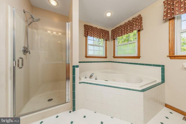 814 CANVASBACK DR, Mullica Hill, NJ 08062