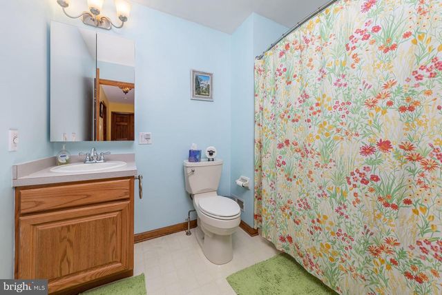 814 CANVASBACK DR, Mullica Hill, NJ 08062