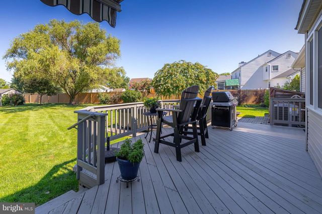 814 CANVASBACK DR, Mullica Hill, NJ 08062
