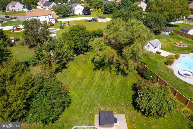 814 CANVASBACK DR, Mullica Hill, NJ 08062