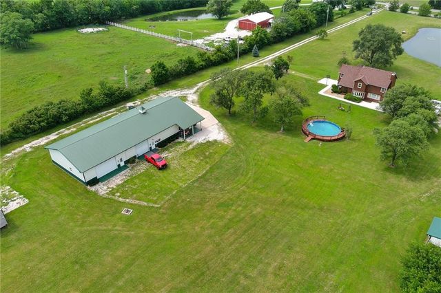 32543 W 95th Street, De Soto, KS 66018
