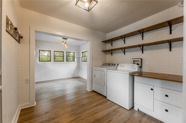 810 W Elgin Street, Siloam Springs, AR 72761