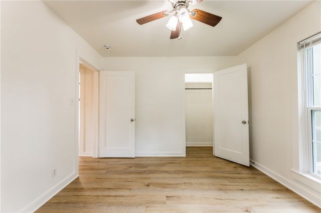 810 W Elgin Street, Siloam Springs, AR 72761