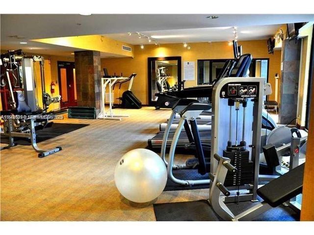 3300 NE 191st St 518, Aventura, FL 33180