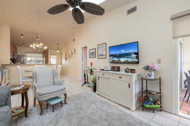 222 SUN VISTA COURT N 67, Treasure Island, FL 33706