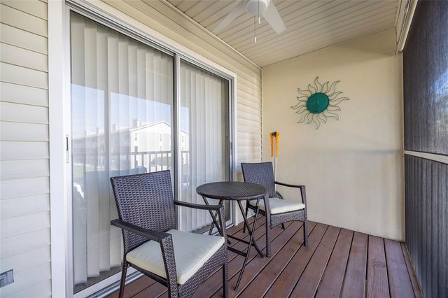 222 SUN VISTA COURT N 67, Treasure Island, FL 33706