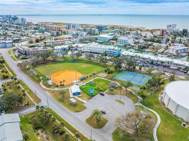 222 SUN VISTA COURT N 67, Treasure Island, FL 33706