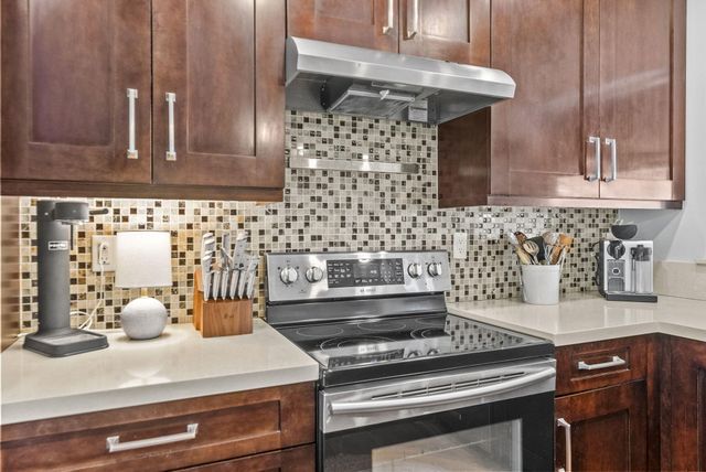 1627 NE 17th Avenue, Fort Lauderdale, FL 33305