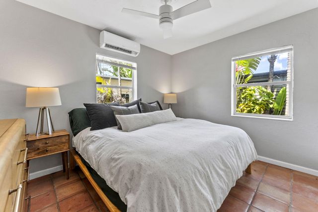 1627 NE 17th Avenue, Fort Lauderdale, FL 33305