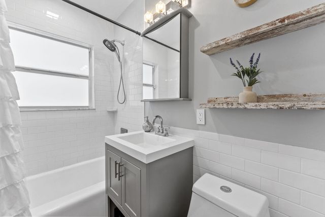 1627 NE 17th Avenue, Fort Lauderdale, FL 33305