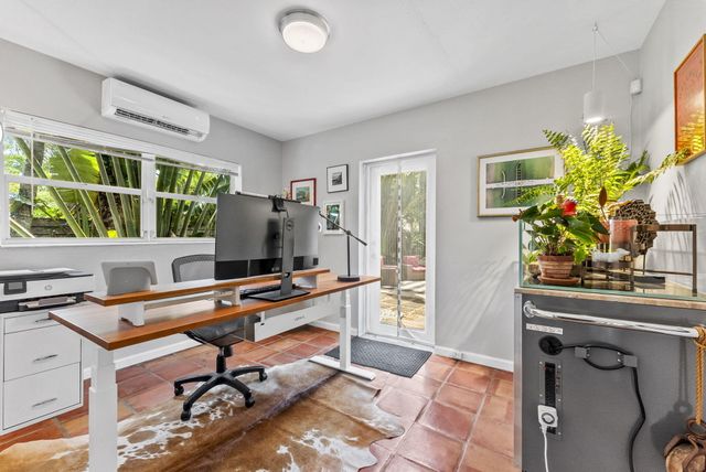 1627 NE 17th Avenue, Fort Lauderdale, FL 33305