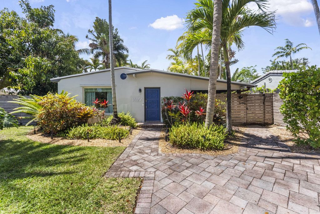 1627 NE 17th Avenue, Fort Lauderdale, FL 33305