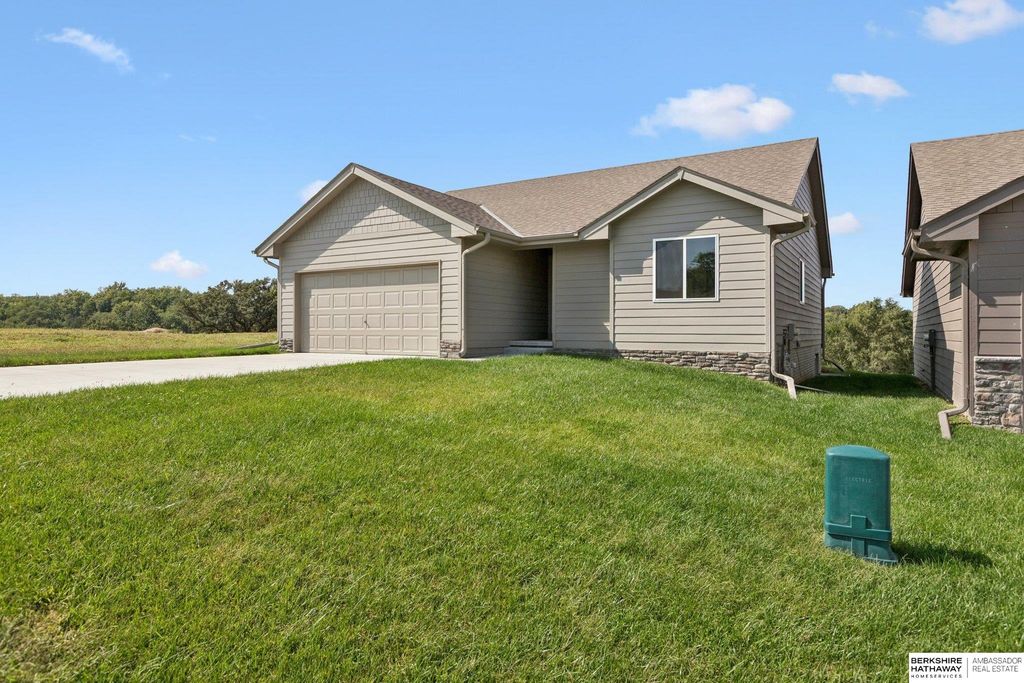 1184 Meadow Lane, Plattsmouth, NE 68048