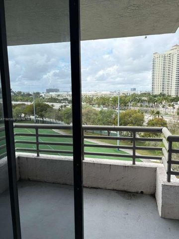 3300 NE 191st Street 801, Aventura, FL 33180