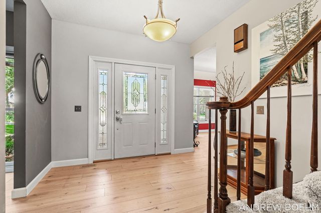 166 Wynwood Court, Holland, MI 49424