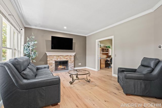 166 Wynwood Court, Holland, MI 49424