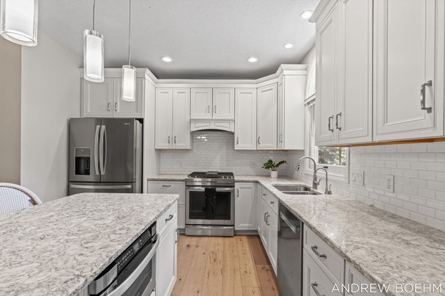 166 Wynwood Court, Holland, MI 49424