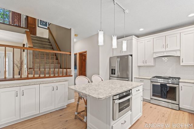 166 Wynwood Court, Holland, MI 49424