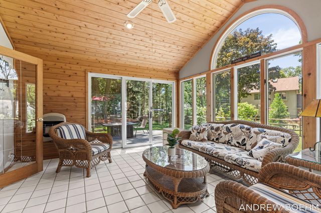 166 Wynwood Court, Holland, MI 49424