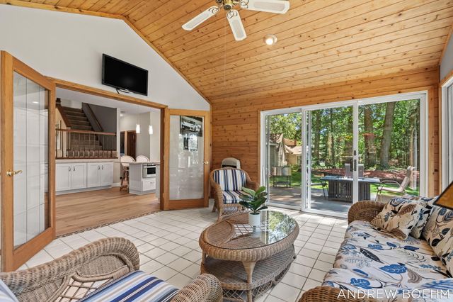 166 Wynwood Court, Holland, MI 49424