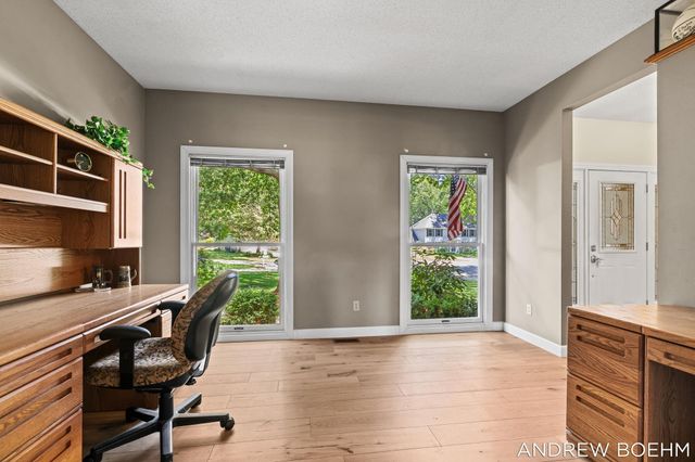 166 Wynwood Court, Holland, MI 49424