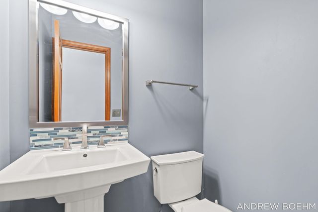 166 Wynwood Court, Holland, MI 49424
