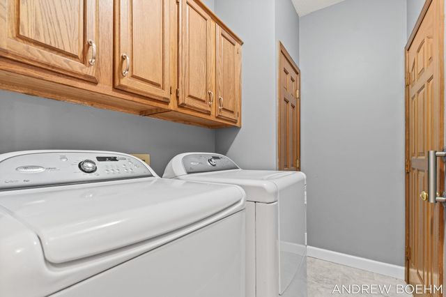 166 Wynwood Court, Holland, MI 49424