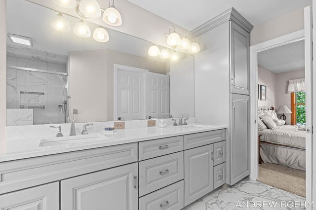 166 Wynwood Court, Holland, MI 49424